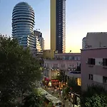 Aura Skanderbeg Square تيرانا