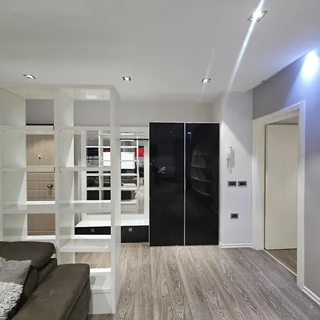 Lägenhet Aura Skanderbeg Square *