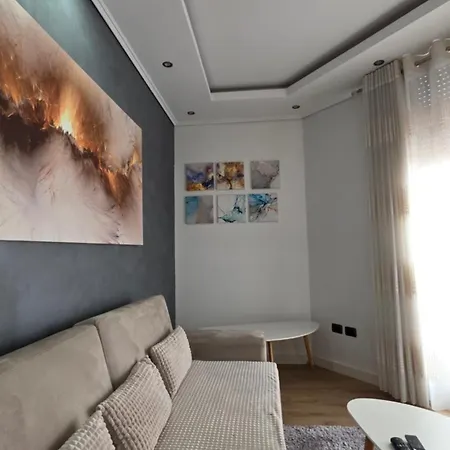 Aura Skanderbeg Square *