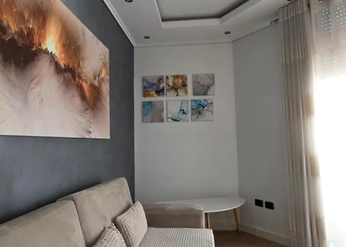 Aura Skanderbeg Square *