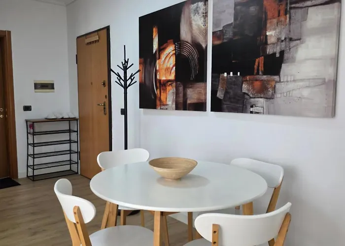 Aura Skanderbeg Square