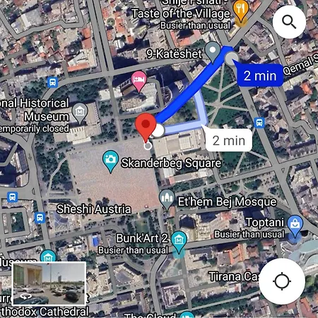 Aura Skanderbeg Square Apartman *