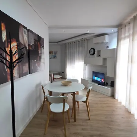 Aura Skanderbeg Square Apartman Tirana