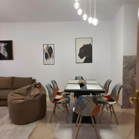 Aura Skanderbeg Square Apartamento Tirana