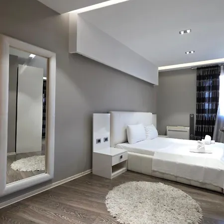 Aura Skanderbeg Square Apartman Tirana