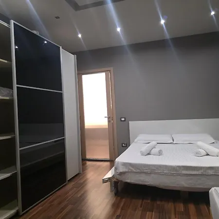 Aura Skanderbeg Square Apartment