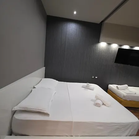 Aura Skanderbeg Square Apartment *