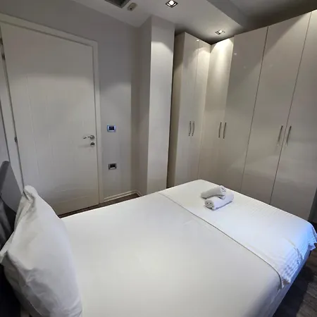 Aura Skanderbeg Square Apartman