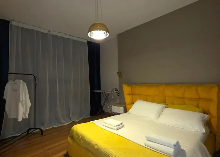 Aura Skanderbeg Square 公寓 地拉那